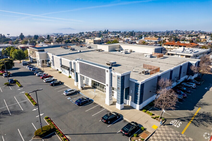 1000-8000 El Cerrito Plz, El Cerrito, CA à louer - Aérien - Image 2 de 13
