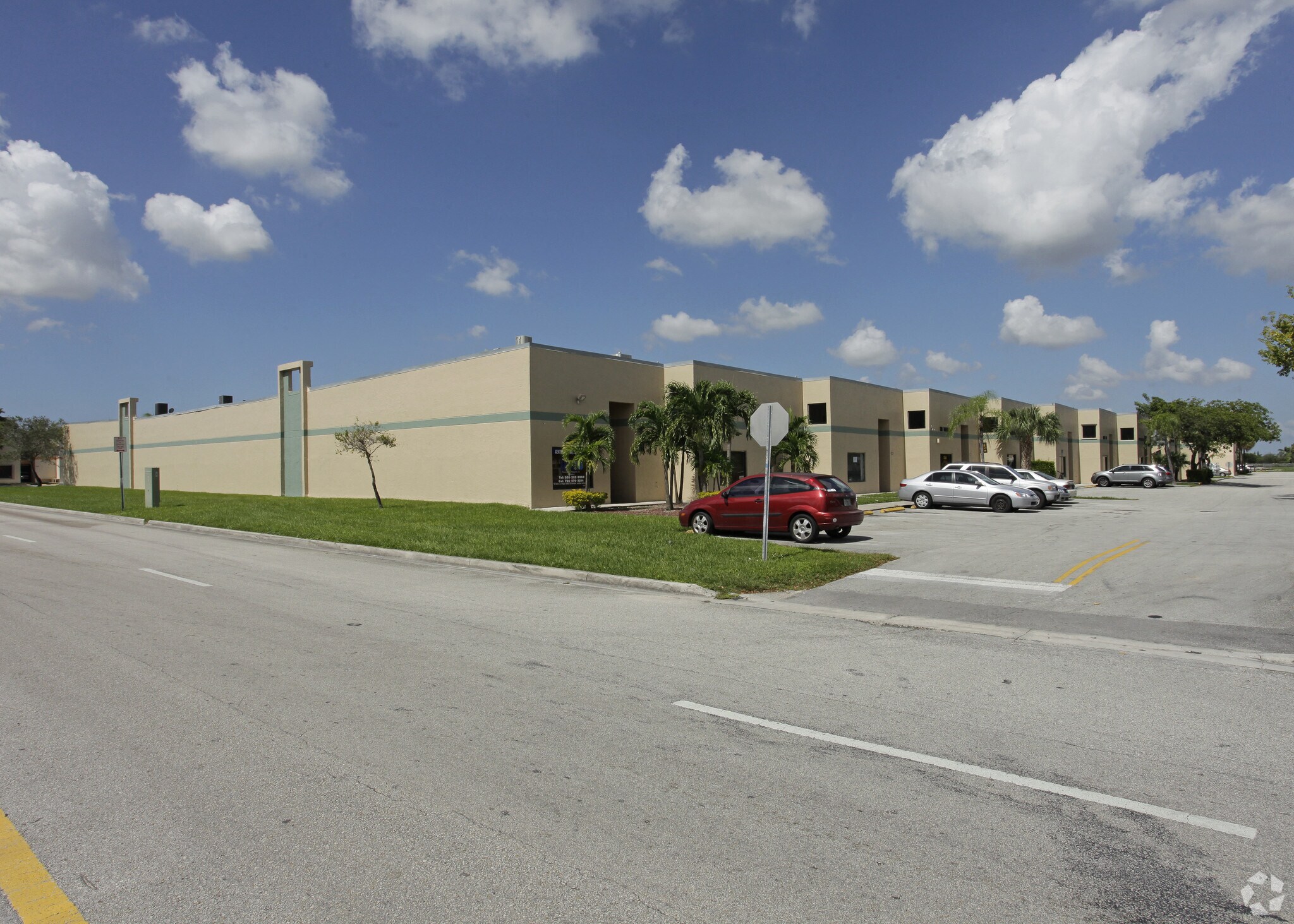 12900-12990 SW 122nd Ave, Miami, FL for lease Primary Photo- Image 1 of 14