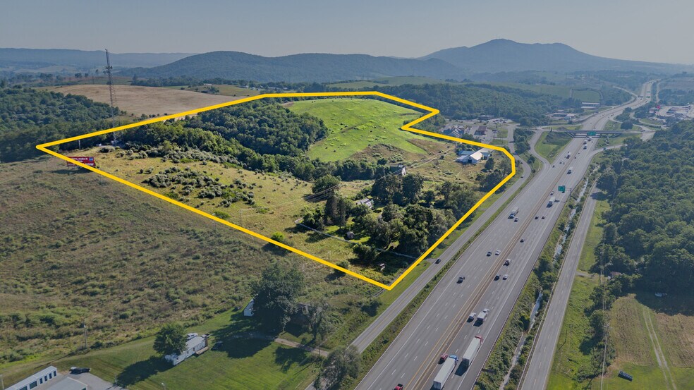 2484 E Lee Hwy, Wytheville, VA à vendre - Photo principale - Image 1 de 27