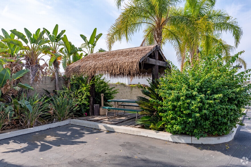 6459 Box Springs Blvd, Riverside, CA for sale - Building Photo - Image 2 of 16