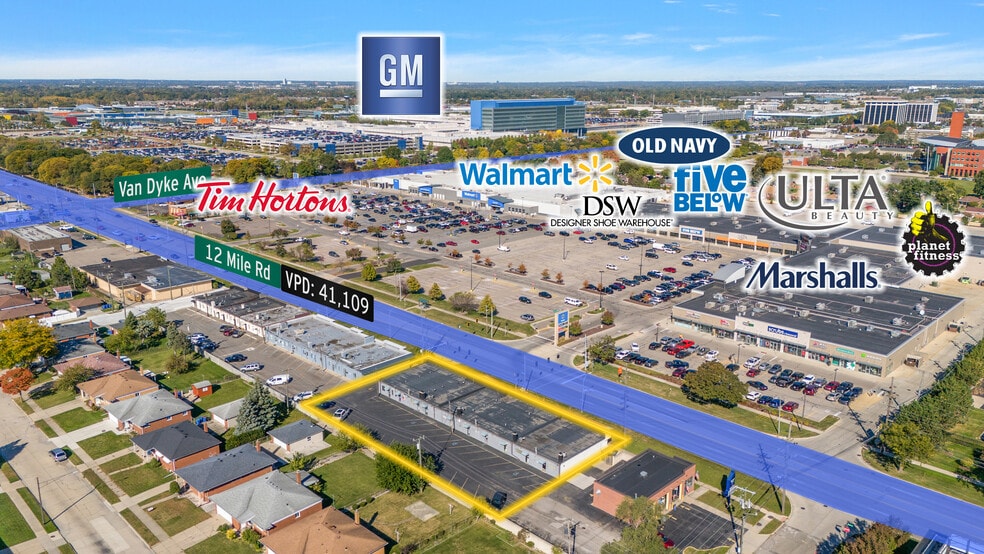 8282-8326 E 12 Mile Rd, Warren, MI à louer - Photo du bâtiment - Image 2 de 2