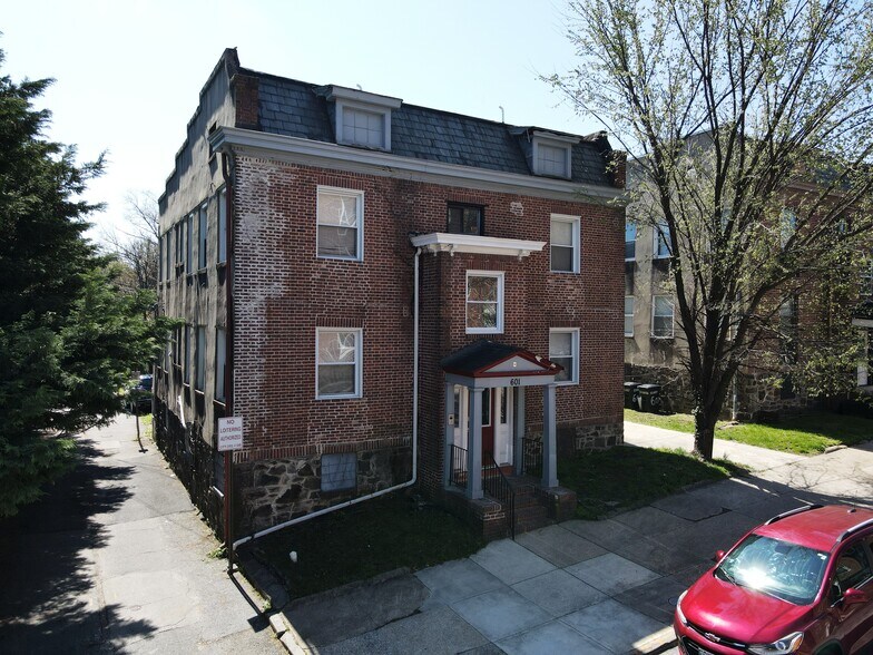 601 Whitelock St, Baltimore, MD à vendre - Photo principale - Image 1 de 35