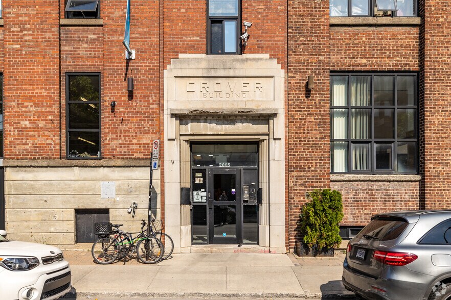 2017-2121 Rue Parthenais, Montréal, QC à louer - Photo du bâtiment - Image 3 de 5