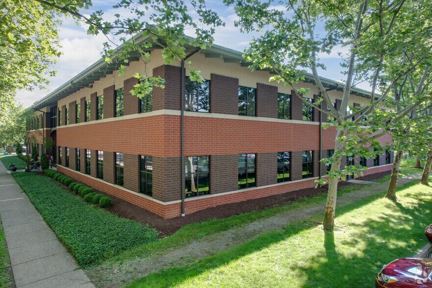 600 Waterfront Dr, Pittsburgh, PA à louer - Photo du bâtiment - Image 3 de 3