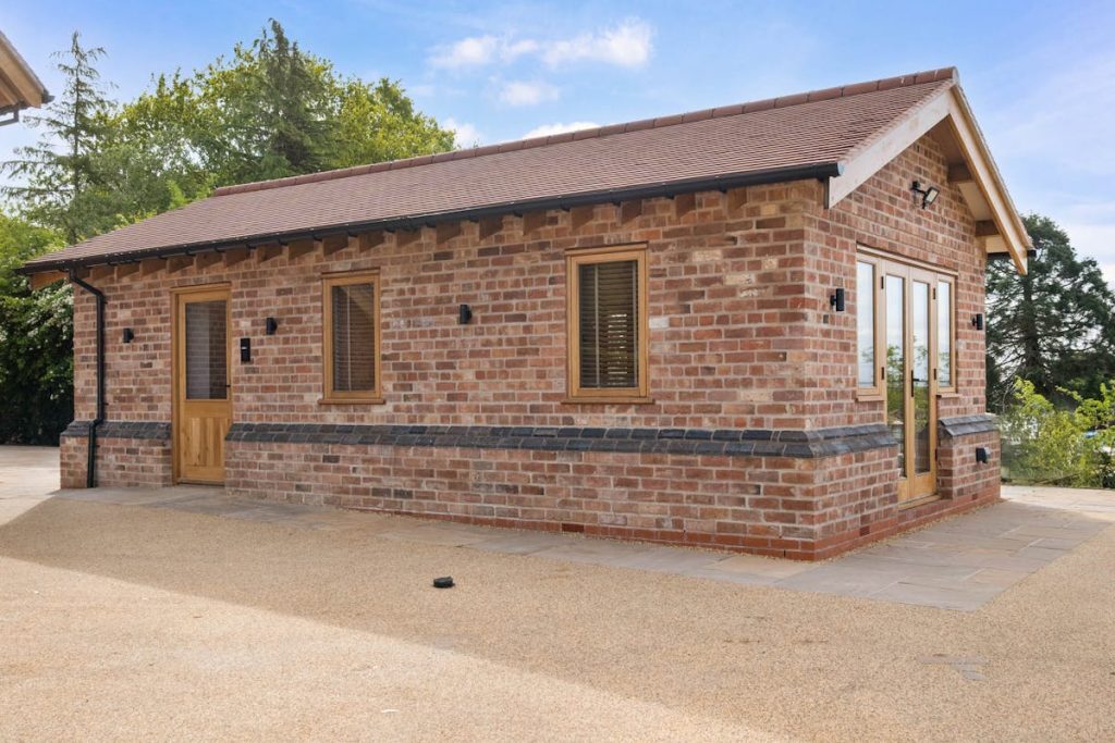 Oldberrow Manor, Ullenhall for lease Primary Photo- Image 1 of 2