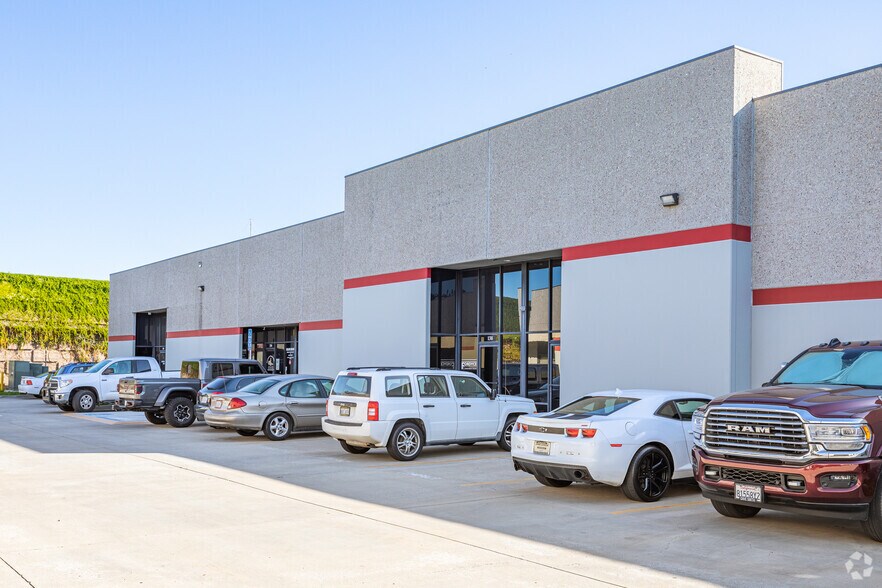 9932 Prospect Ave, Santee, CA à louer - Photo du bâtiment - Image 3 de 4