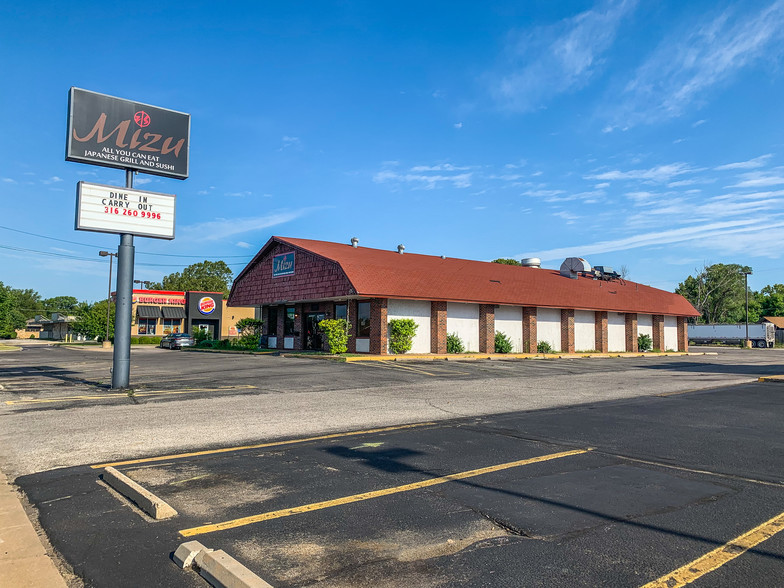 2140 W 21st St, Wichita, KS for sale - Building Photo - Image 1 of 1