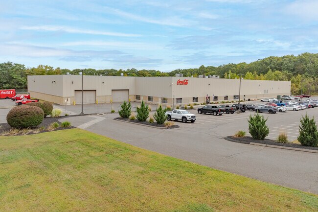 Plus de détails pour 80 Rado Dr, Naugatuck, CT - Industriel à louer