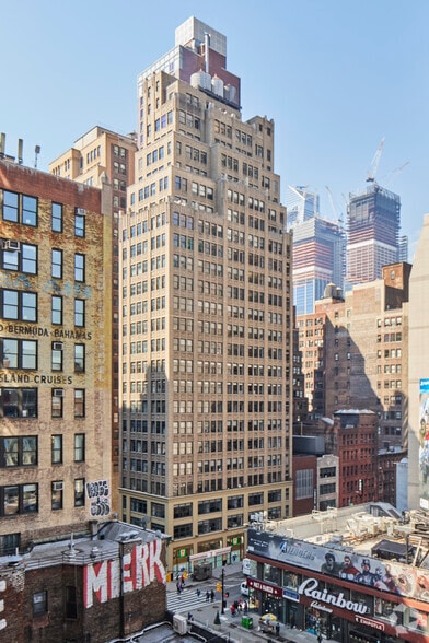 589 Eighth Ave, New York, NY for lease - Building Photo - Image 3 of 68