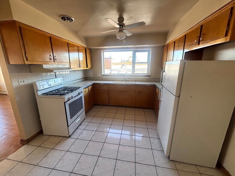 6229-31 W Belmont Ave, Chicago, IL à vendre - Photo intérieure - Image 2 de 11