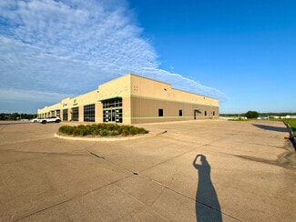 More details for 1300 Metro East Dr, Pleasant Hill, IA - Flex for Lease