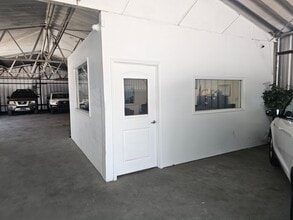 10411 Harry Hines Blvd, Dallas, TX for lease Interior Photo- Image 2 of 11