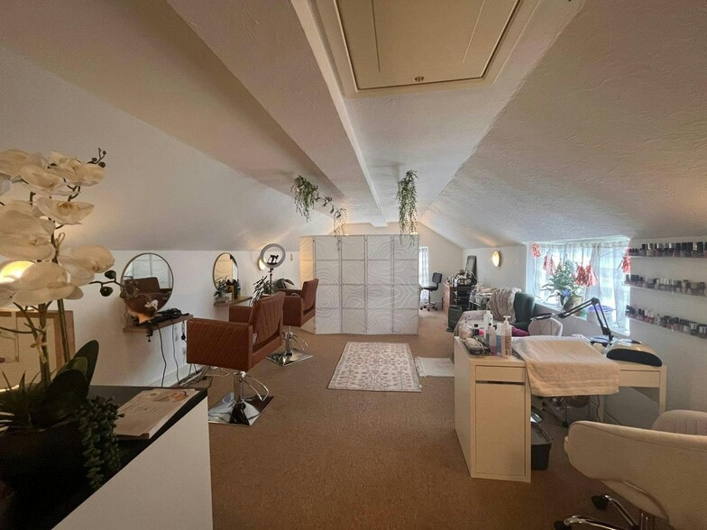 10A Weston Rd, Aylesbury for sale - Building Photo - Image 2 of 12