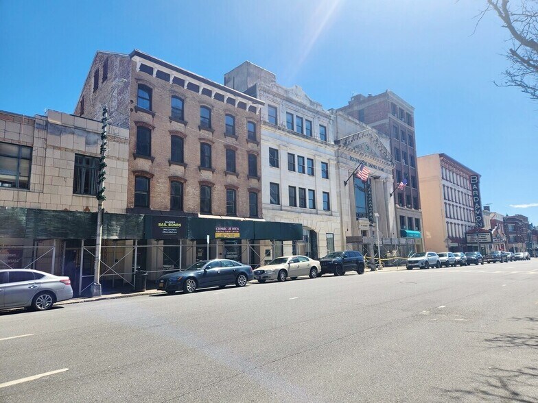 17 Market St, Poughkeepsie, NY à louer - Photo du bâtiment - Image 3 de 17