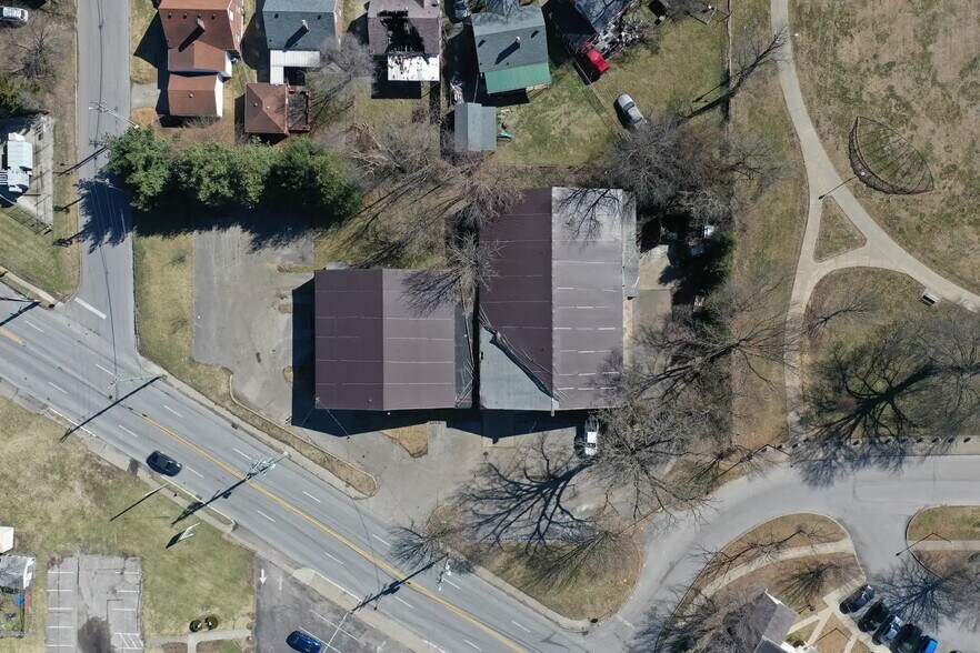 2962 Wilson Ave, Louisville, KY à vendre - Photo du bâtiment - Image 3 de 6