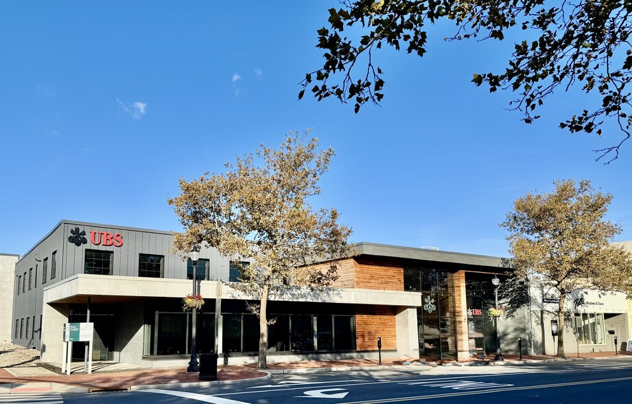 140-148 Broad St, Red Bank, NJ à louer - Photo du bâtiment - Image 1 de 10
