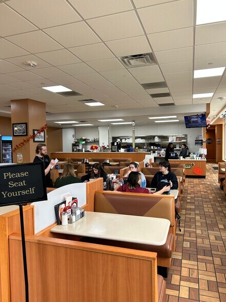 5151 Anthony Wayne Dr, Detroit, MI à vendre - Photo intérieure - Image 2 de 2