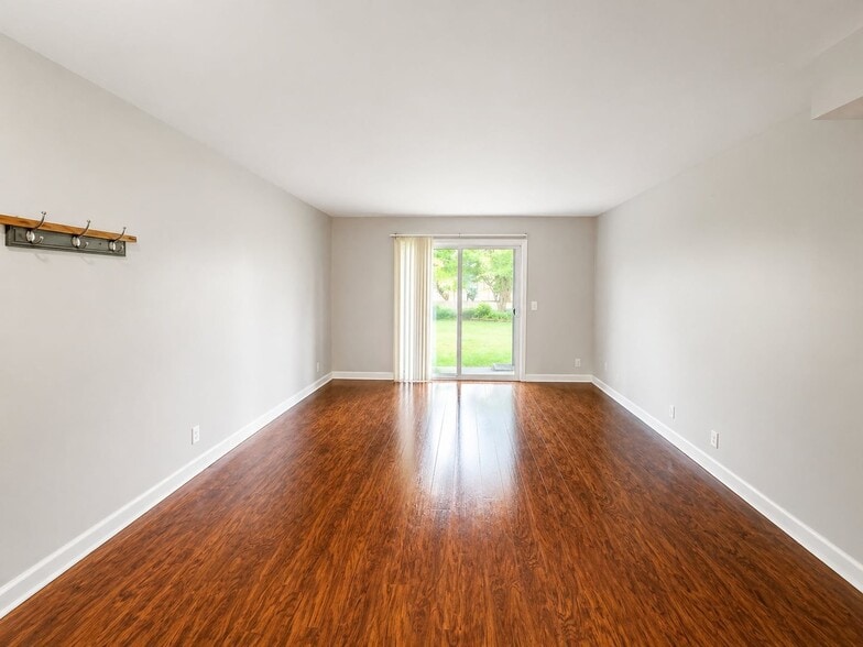555 N DuPont Ave, Madison, TN à vendre - Photo intérieure - Image 1 de 10