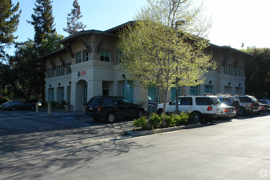 775 Page Mill Rd, Palo Alto, CA à vendre - Photo du bâtiment - Image 3 de 12