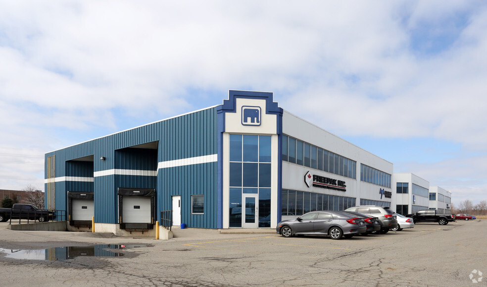 735 S Service Rd, Stoney Creek, ON for lease - Primary Photo - Image 1 of 4