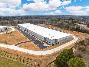 4294 Chamblee Rd, Oakwood, GA à louer Photo intérieure- Image 2 de 8