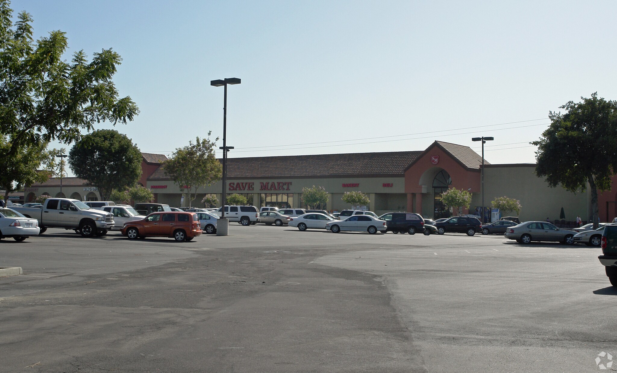 2100 Standiford Ave, Modesto, CA à louer Photo du bâtiment- Image 1 de 6