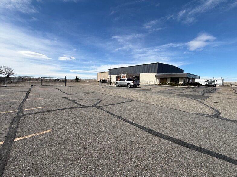 150 N Walsh Dr, Casper, WY à louer - Photo du bâtiment - Image 2 de 23
