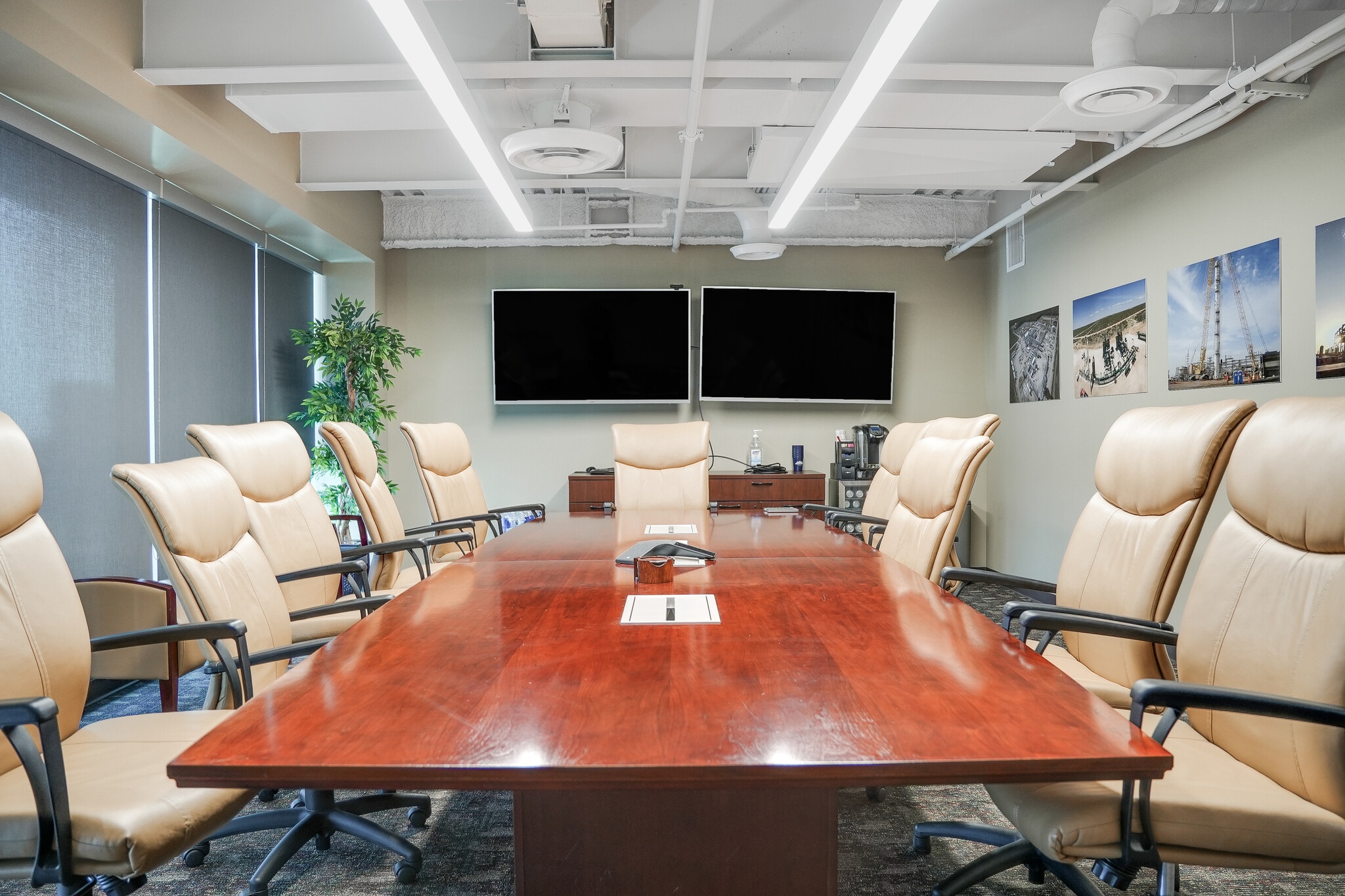 2100 Travis St, Houston, TX for lease Interior Photo- Image 1 of 11