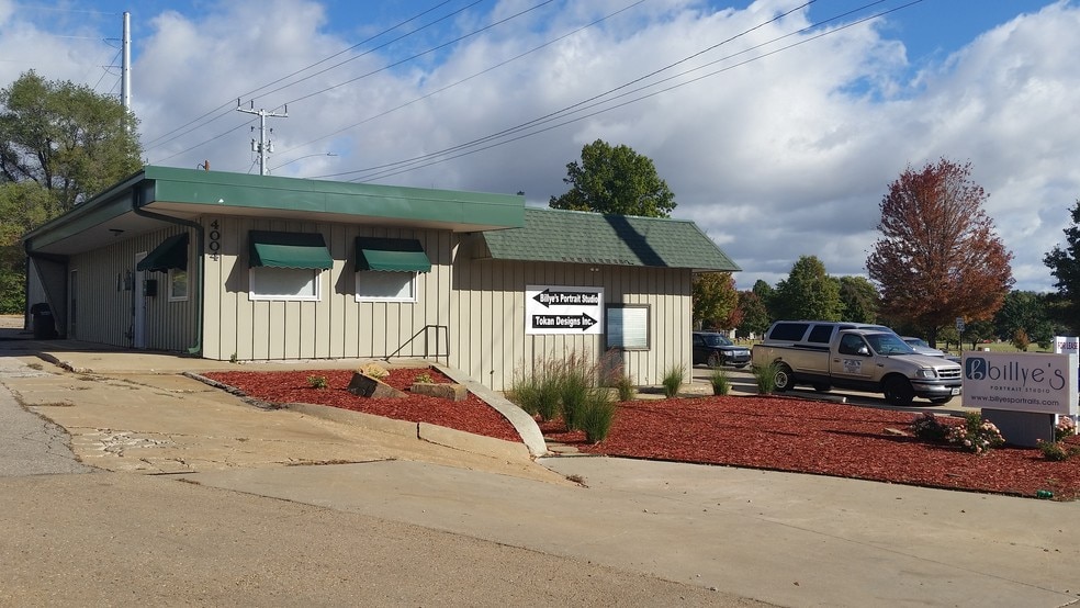 4020 SW 6th Ave, Topeka, KS for sale - Primary Photo - Image 2 of 4