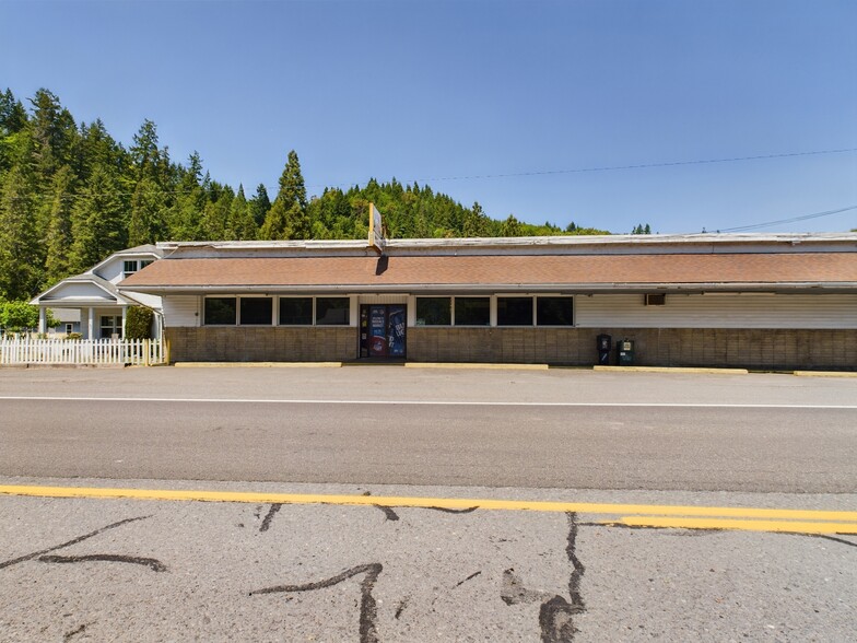 47393 Highway 58, Oakridge, OR à vendre - Photo du bâtiment - Image 3 de 11