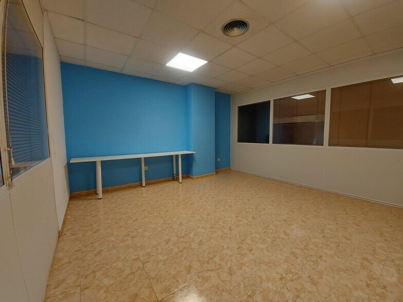 Office in El Ejido, Almería for lease - Building Photo - Image 1 of 7