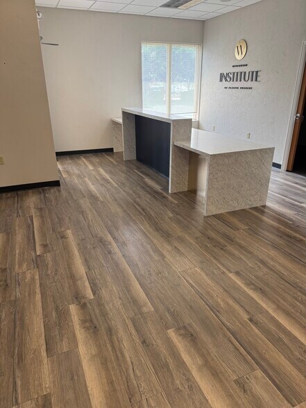 2700 E Enterprise Ave, Appleton, WI à louer - Photo intérieure - Image 3 de 8