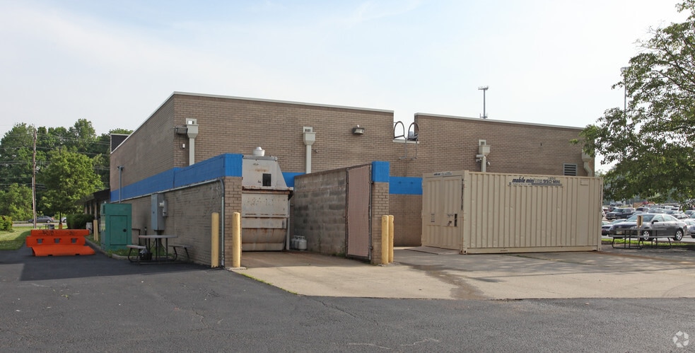 665 Ohio Pike, Cincinnati, OH for sale - Building Photo - Image 3 of 13