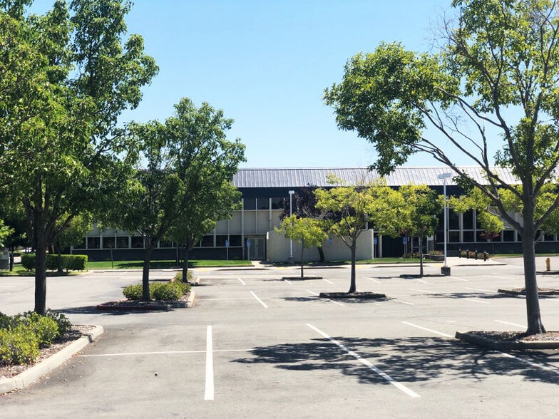 10481 Armstrong Ave, Mather, CA for sale - Building Photo - Image 3 of 6