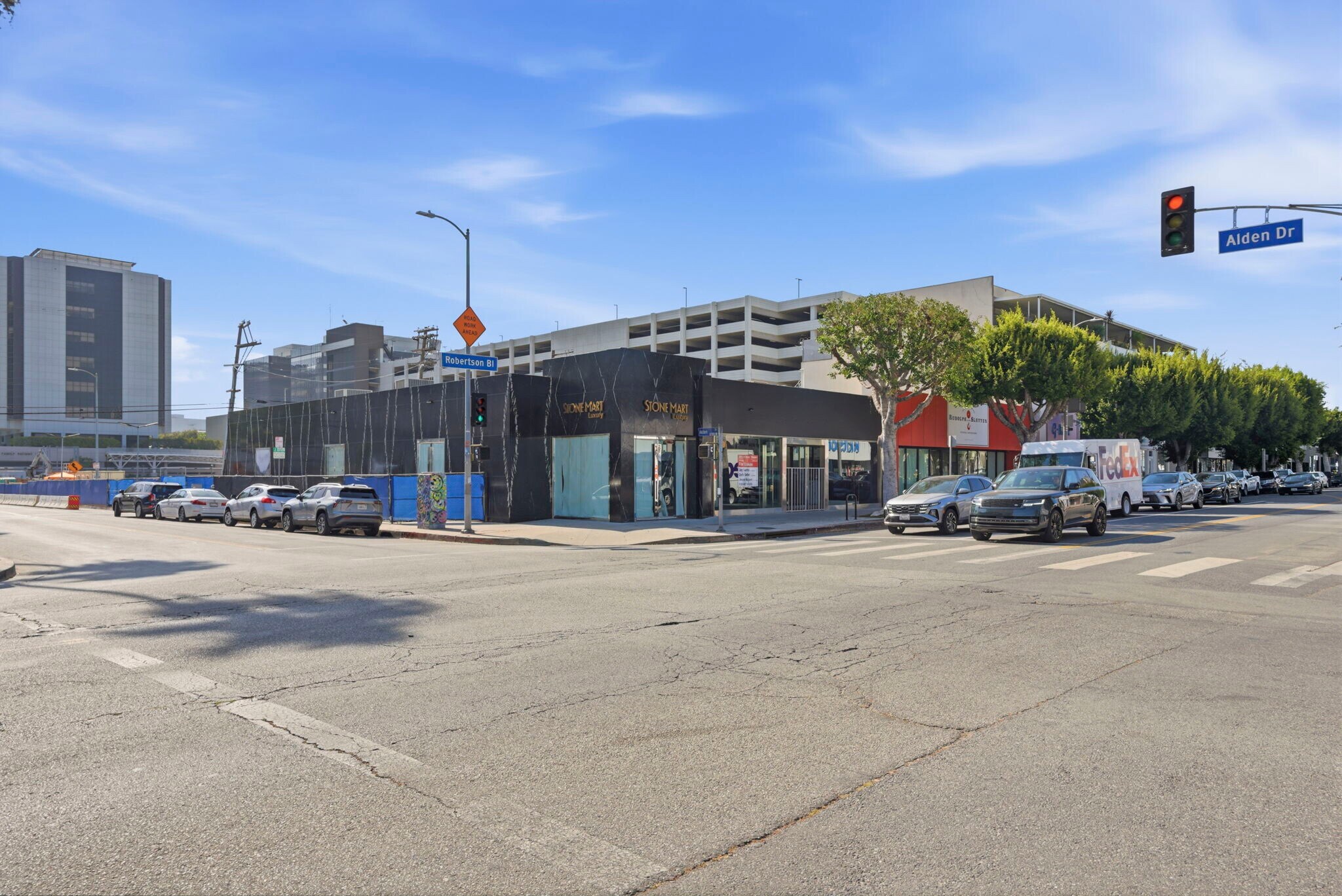 100-104 S Robertson Blvd, Los Angeles, CA à louer Photo du bâtiment- Image 1 de 18
