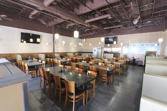 1783 W Carriage Sq, Taylorsville, UT for lease Interior Photo- Image 1 of 12