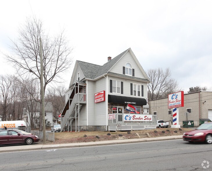 131 Homer St, Waterbury, CT à louer - Photo principale - Image 1 de 12