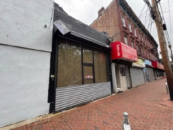 100-102 Canal St, Staten Island, NY for sale - Building Photo - Image 2 of 7
