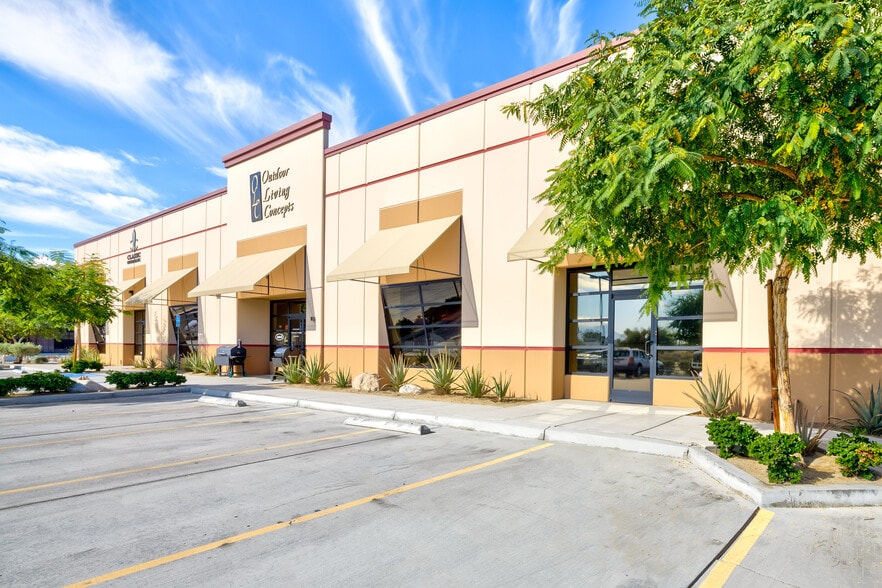 77851 Los Montanas Rd, Palm Desert, CA for lease - Building Photo - Image 2 of 27