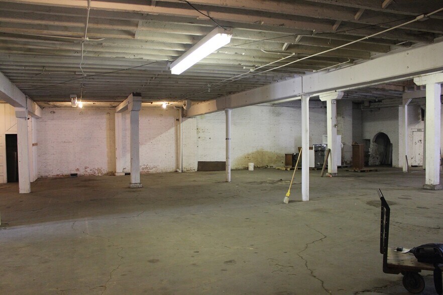 5138 W 16th St, Cicero, IL à vendre - Photo intérieure - Image 2 de 5