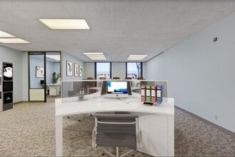 7901 Oakport St, Oakland, CA à louer Photo du bâtiment- Image 2 de 6