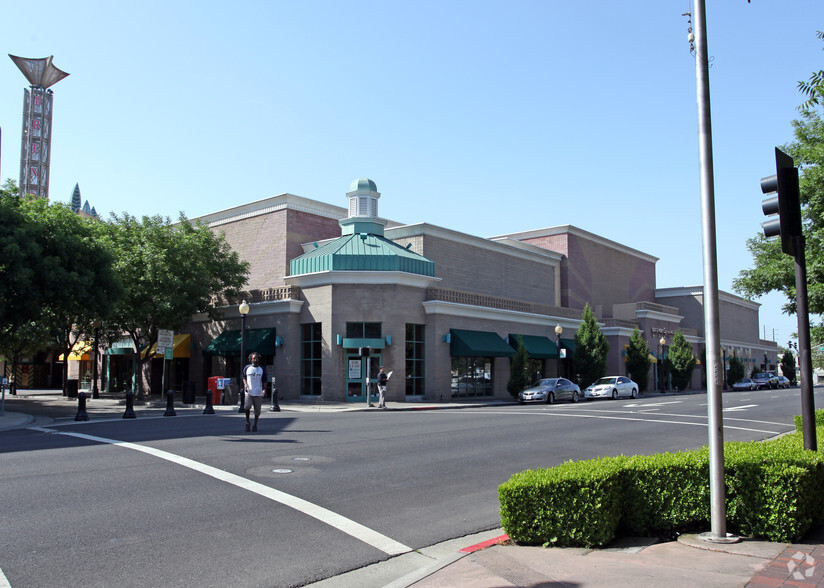 1021 10th St, Modesto, CA for sale - Primary Photo - Image 1 of 1