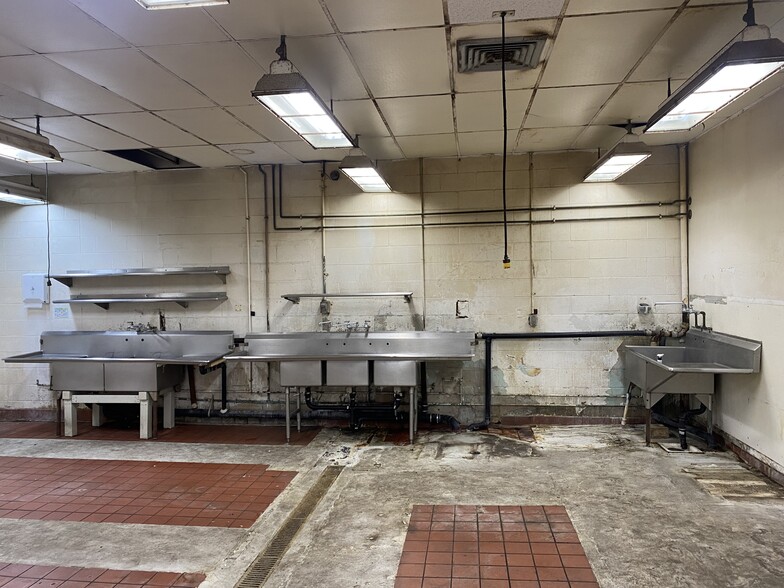 979 Robello Ln, Honolulu, HI à louer - Photo du bâtiment - Image 2 de 3