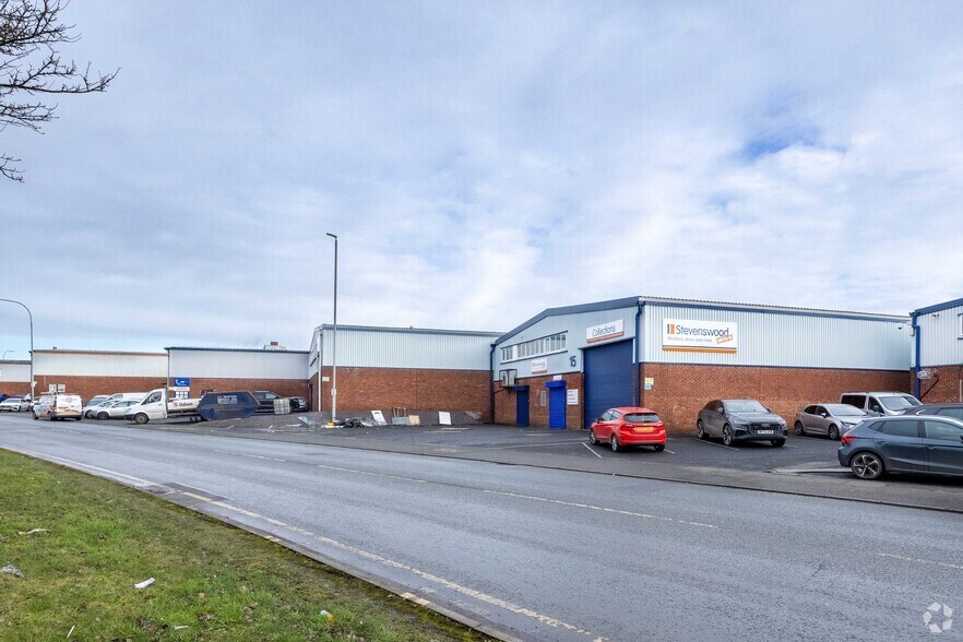 Planetary Rd, Willenhall à louer - Photo du bâtiment - Image 2 de 2