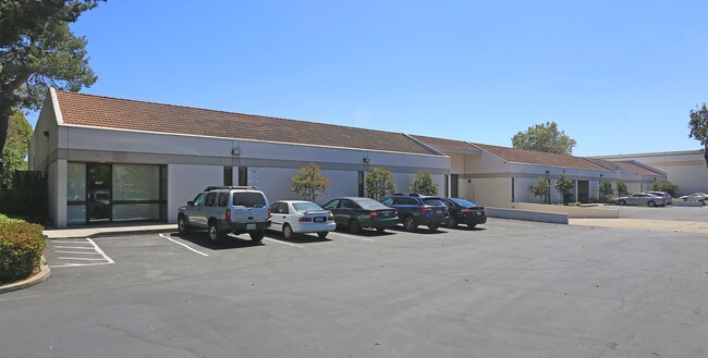 Plus de détails pour 2700-2714 McCone Ave, Hayward, CA - Industriel à louer