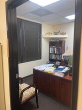 422 W Whittier Blvd, La Habra, CA à louer Photo intérieure- Image 1 de 5