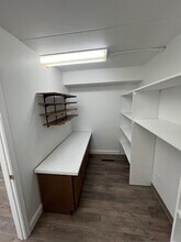 813 E Michigan Ave, Ypsilanti, MI à louer Photo intérieure- Image 1 de 7