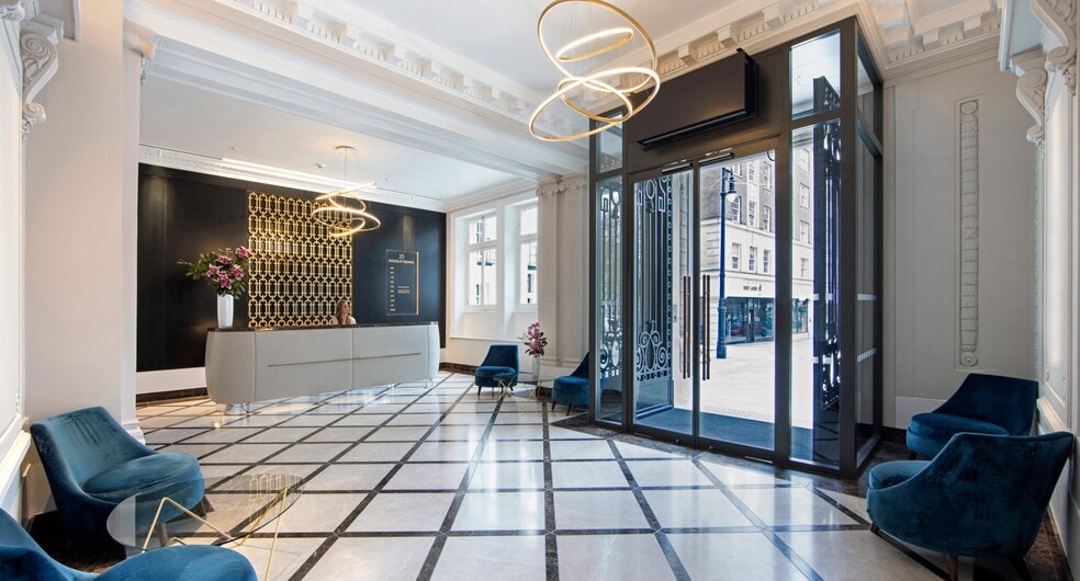 25 Berkeley Sq, London for lease - Interior Photo - Image 2 of 6