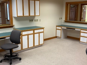 W62N225 Washington Ave, Cedarburg, WI for lease Interior Photo- Image 2 of 9