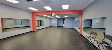 7989-8011 Broadview Rd, Broadview Heights, OH for lease Building Photo- Image 1 of 5